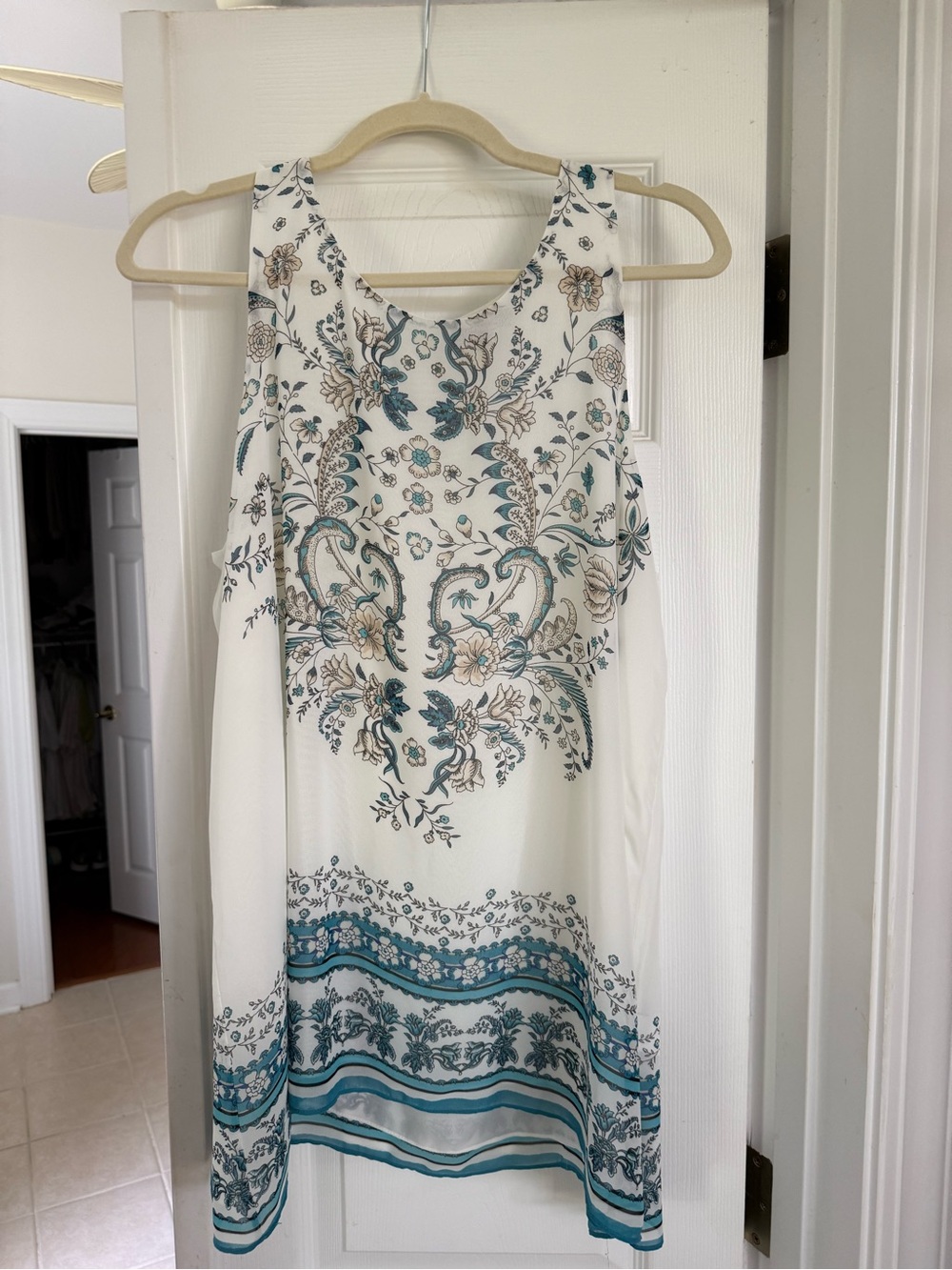 Max Edition White with Teal Floral Print top